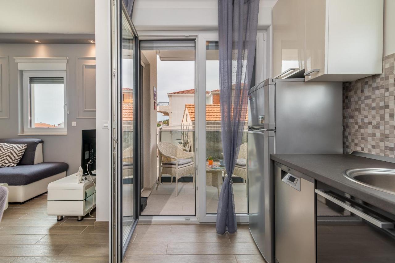 Apartman Lorena Traù Esterno foto