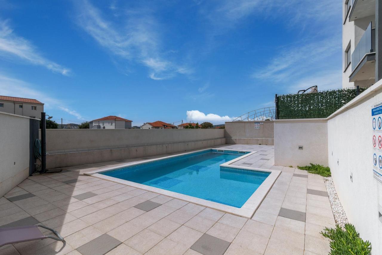 Apartman Lorena Traù Esterno foto