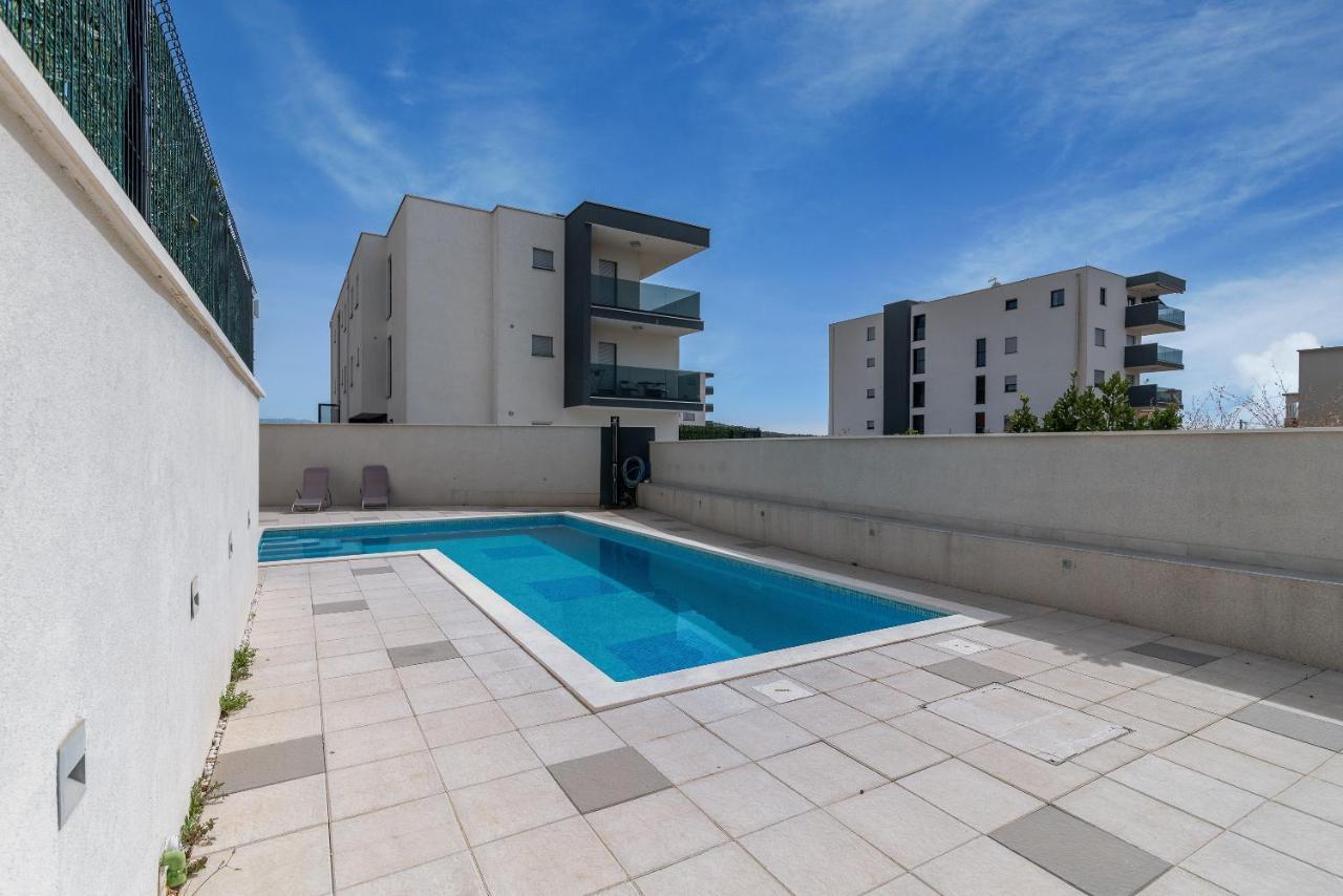 Apartman Lorena Traù Esterno foto