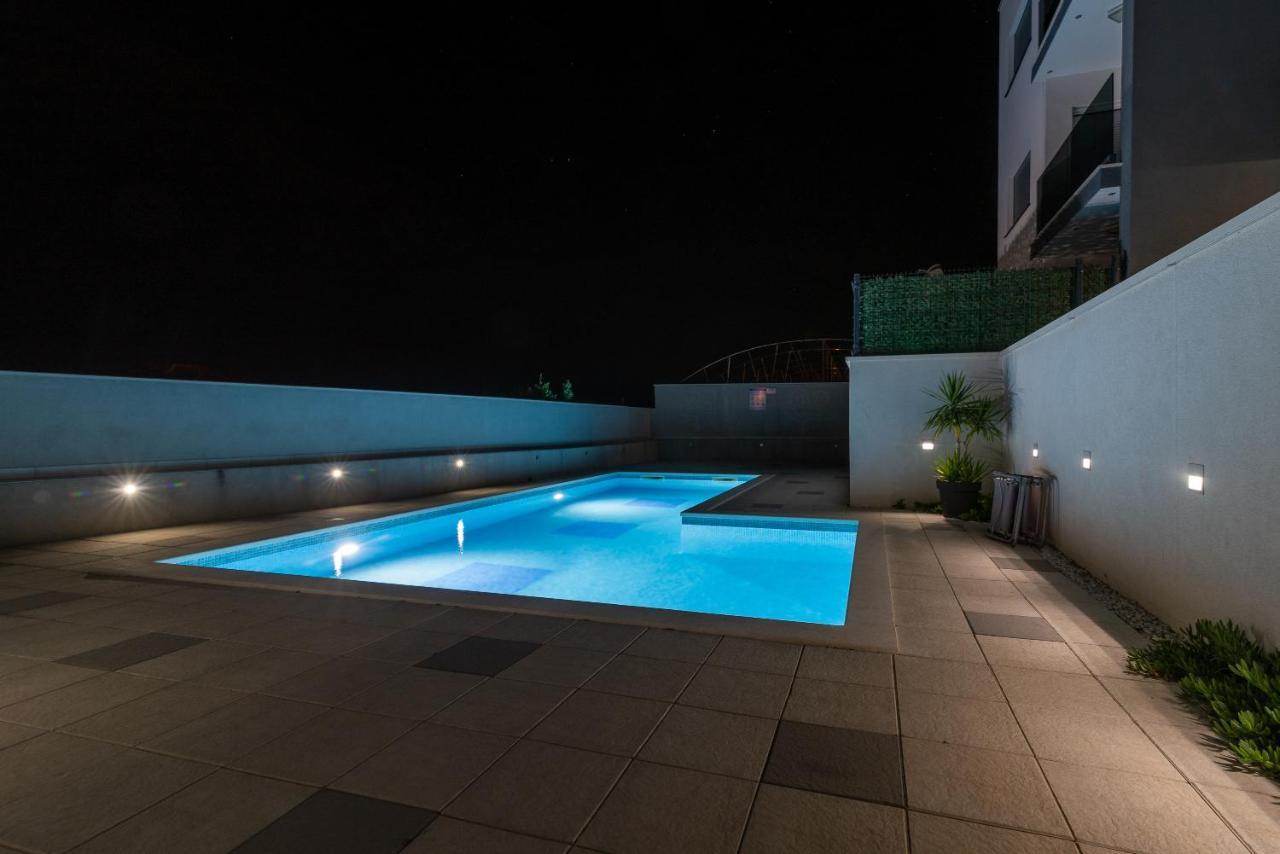 Apartman Lorena Traù Esterno foto