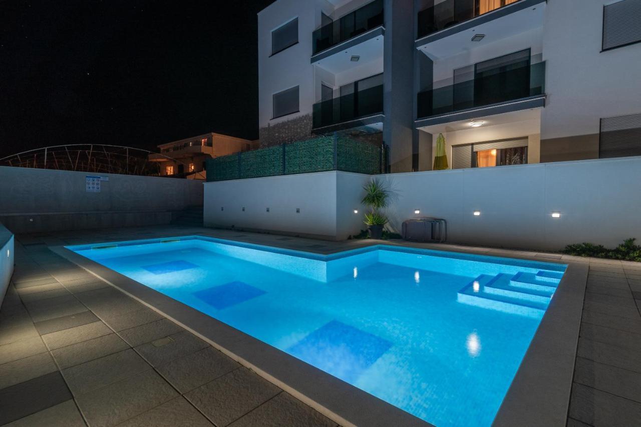 Apartman Lorena Traù Esterno foto