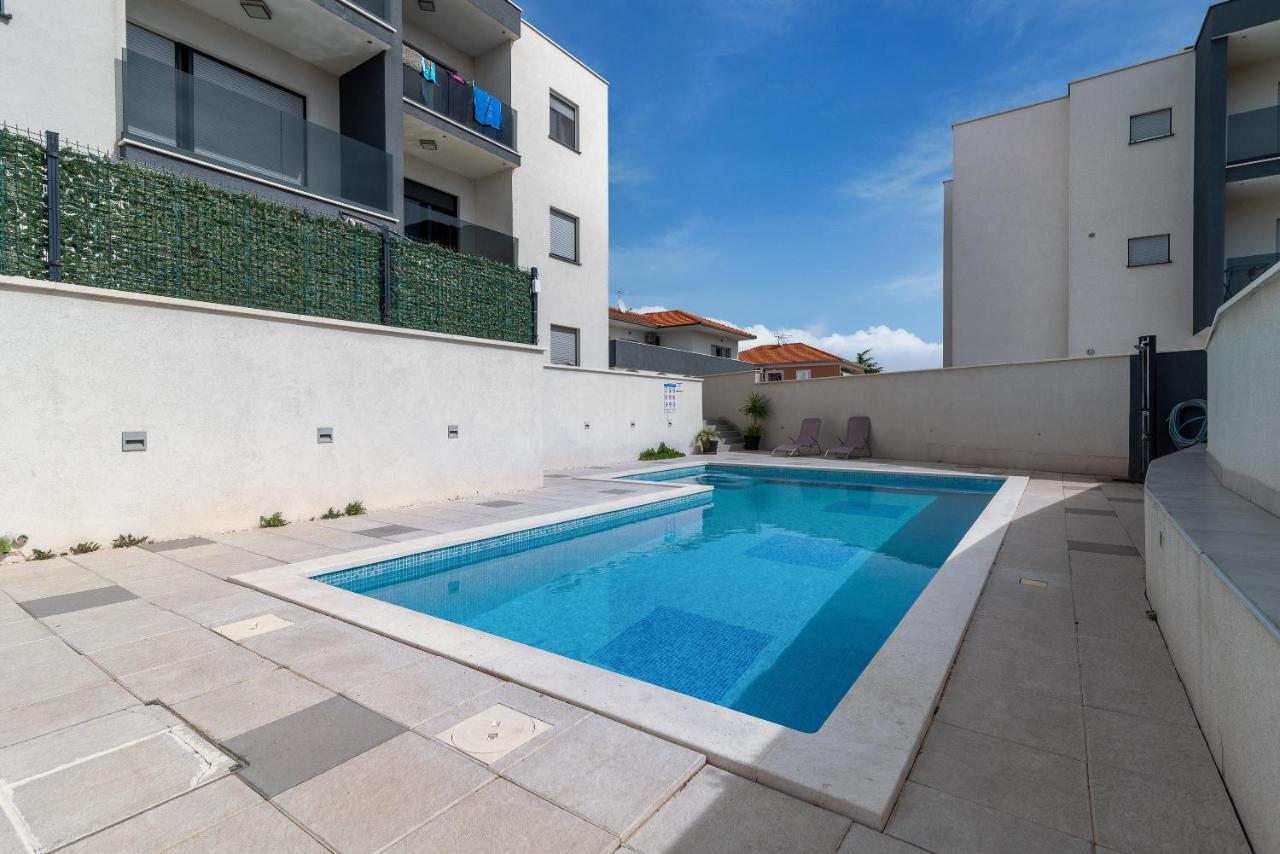 Apartman Lorena Traù Esterno foto